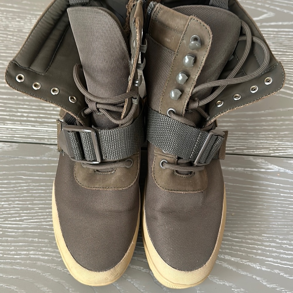 Steve Madden Grady rugged boots Size 10